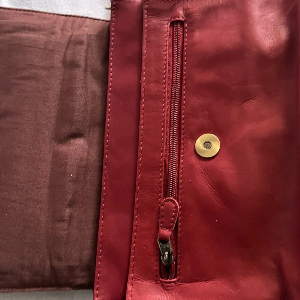 Chaos “Leather Collection” Crossbody Handled Purse - Picture 8 of 8